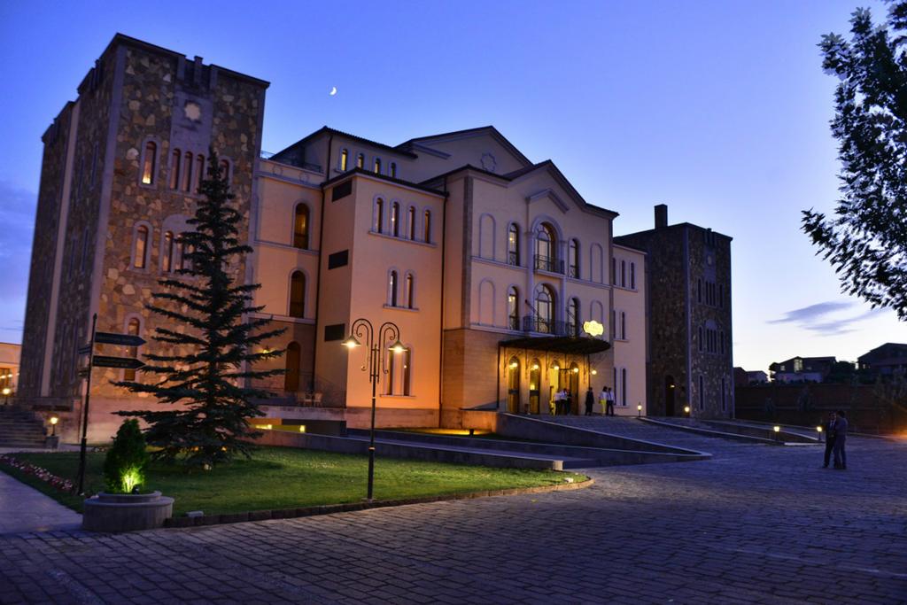 هتل کاکاسوس (قفقاز) Caucasus ایروان ارمنستان