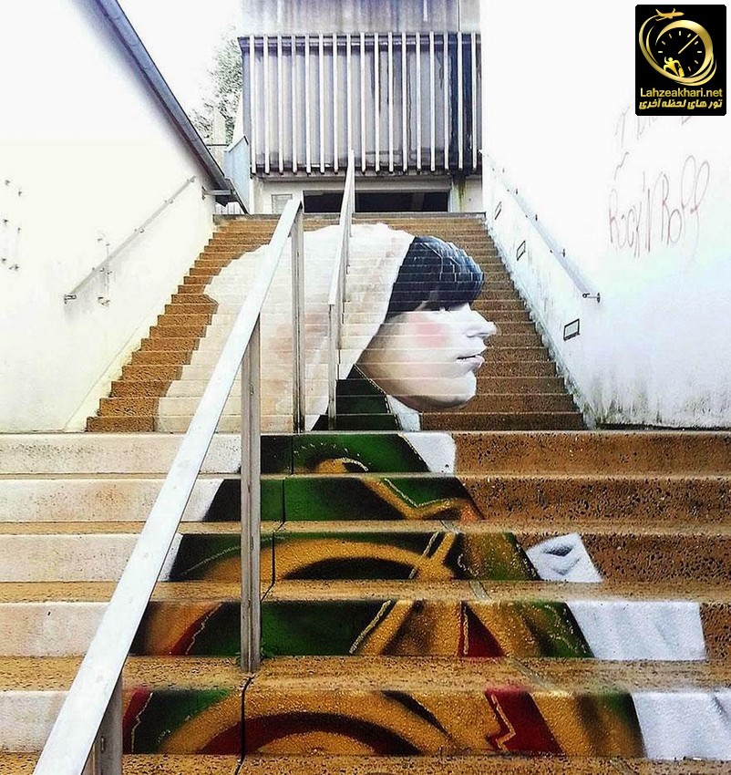 پله های رنگی در مورلیکس فرانسه