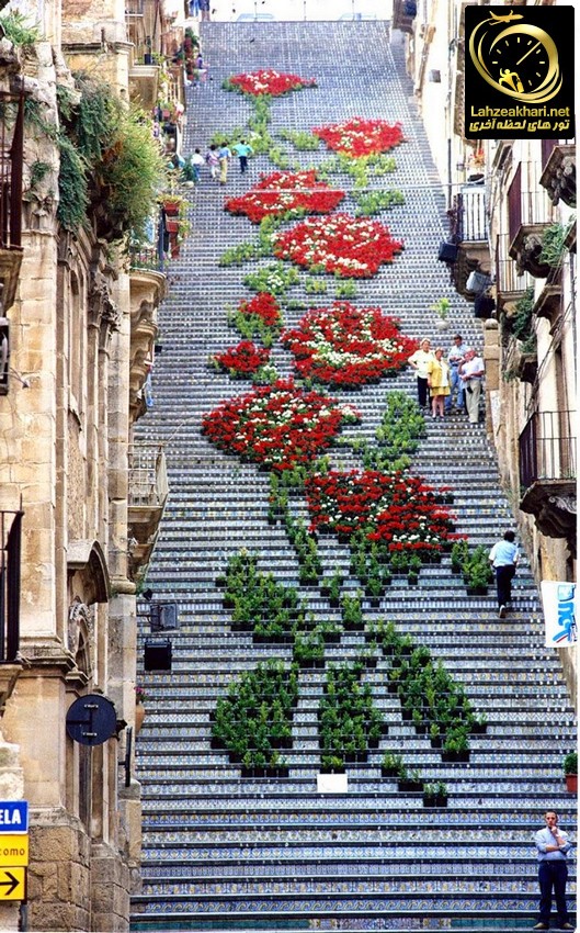 پله های رنگارنگ در سیسیل ایتالیا